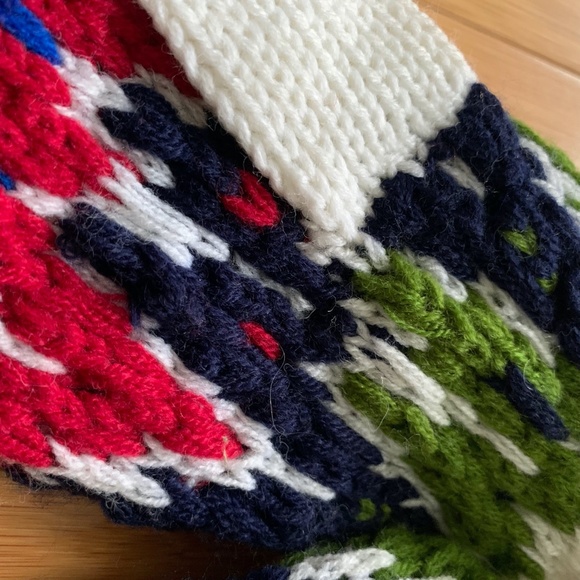 Vintage 1970s Blue Green Red White Bulky Knit Tiffani Mittens Winter Gloves - Picture 8 of 14